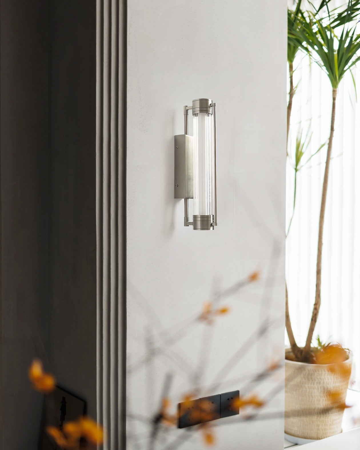 Lirna Wall Lamp