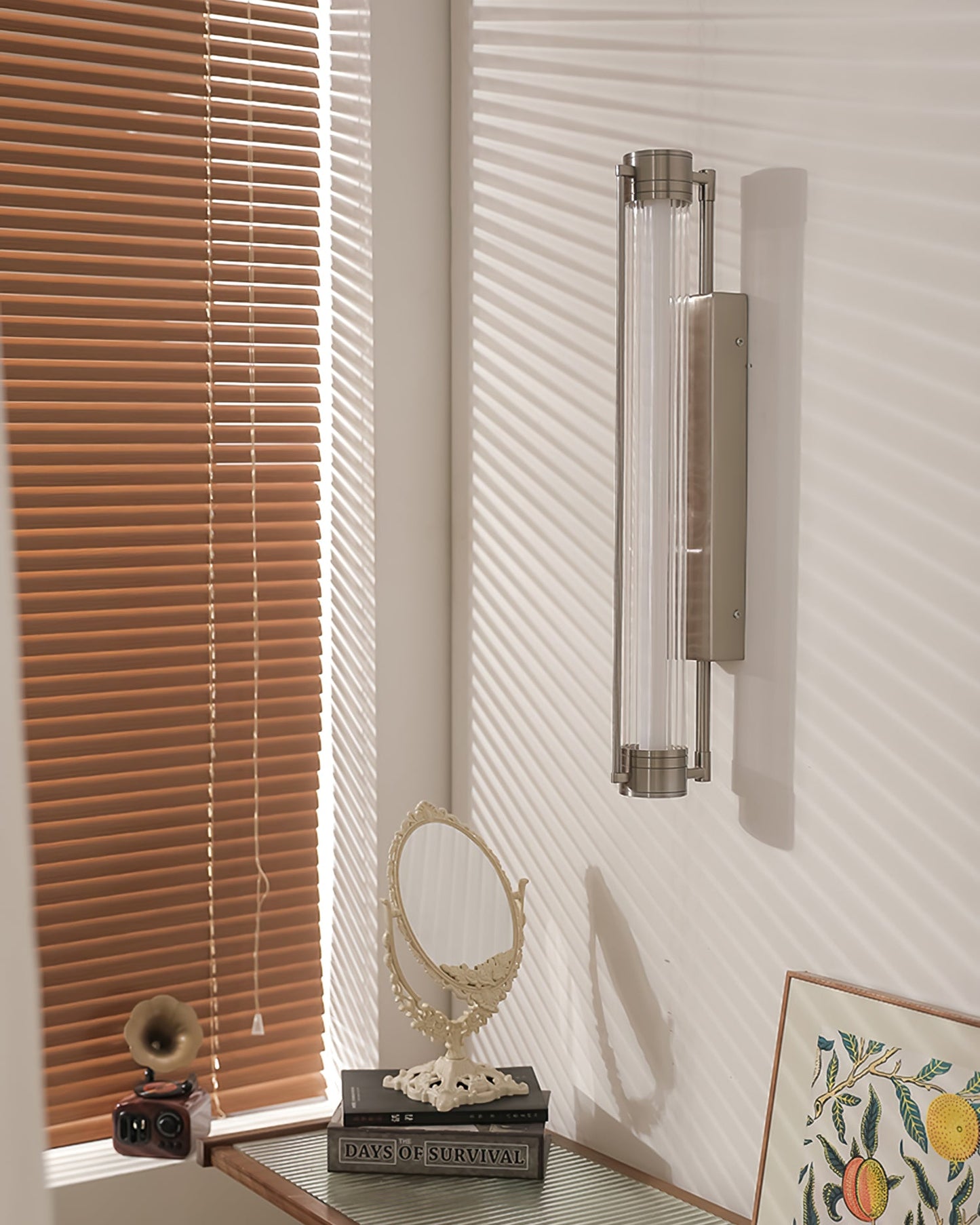 Lirna Wall Lamp