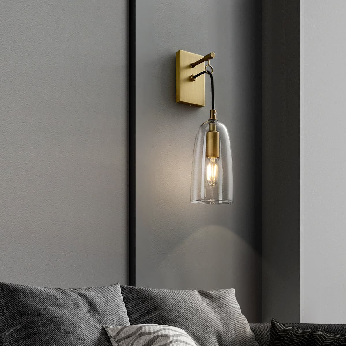 Lure Wall Lamp