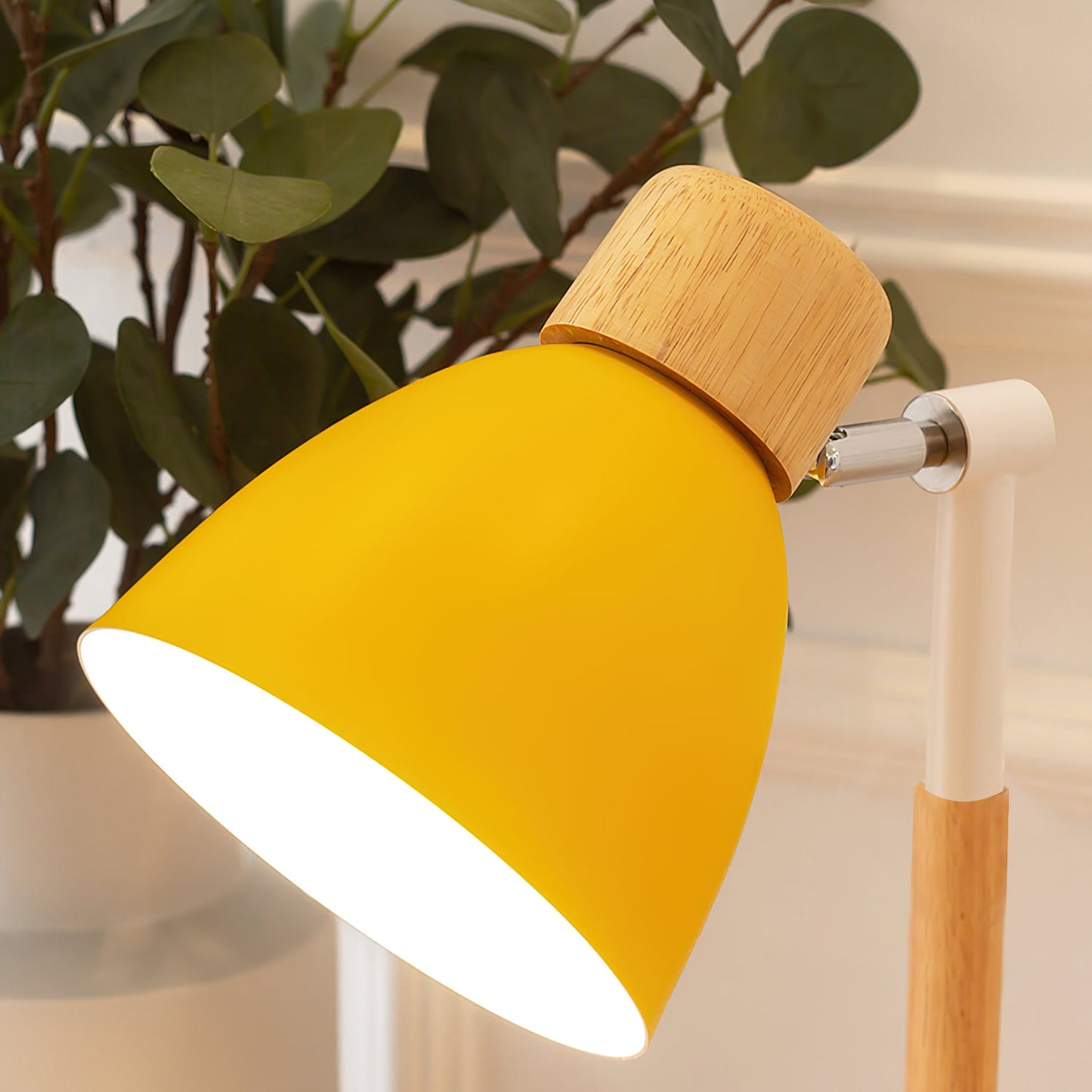 Macaroon Wood Table Light
