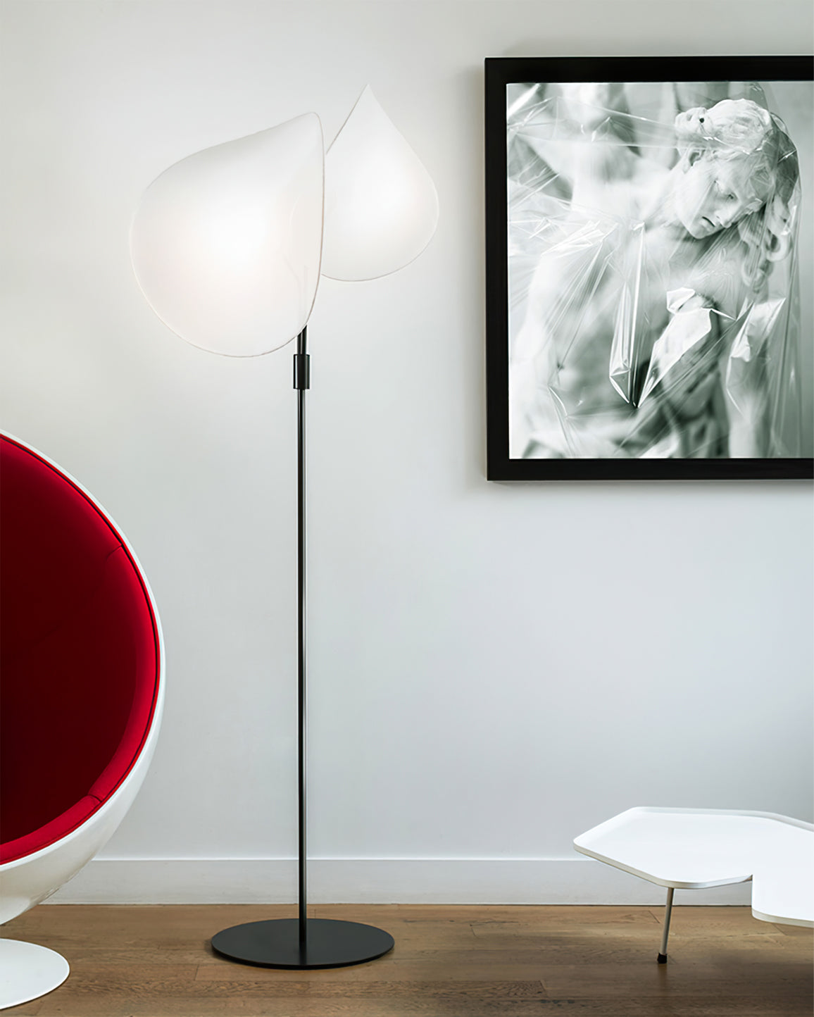 Manta Floor Lamp