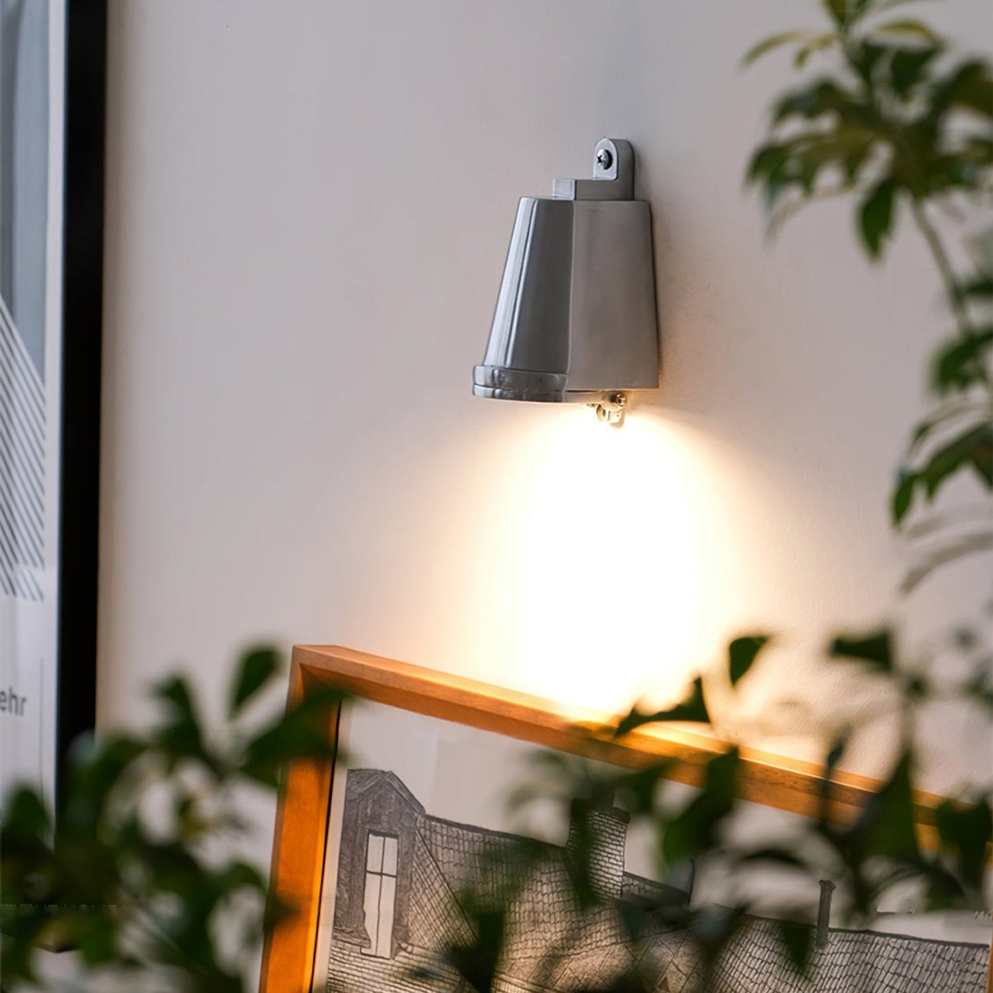 Mast Wall Light