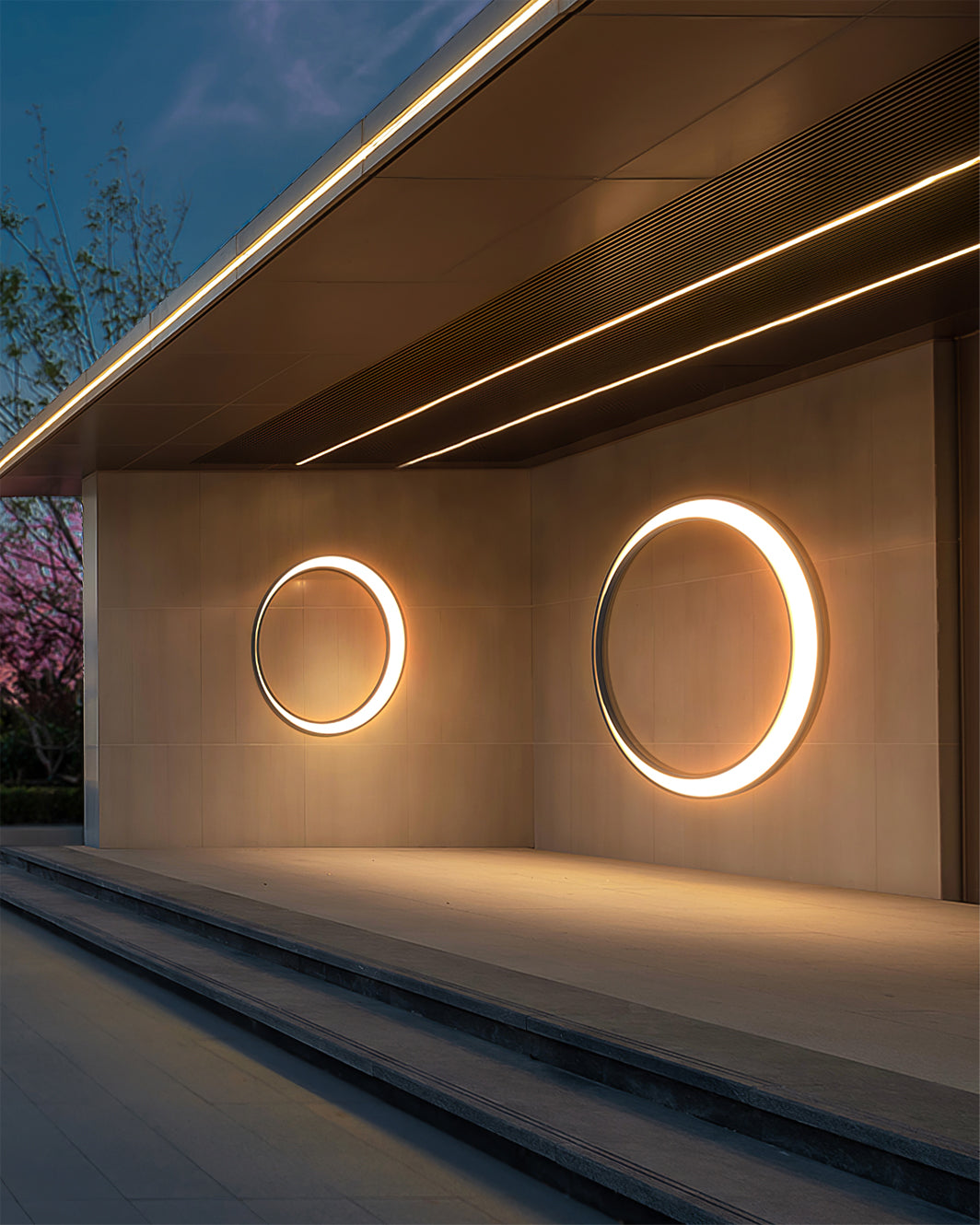 Moon Solar Outdoor Wall Lamp