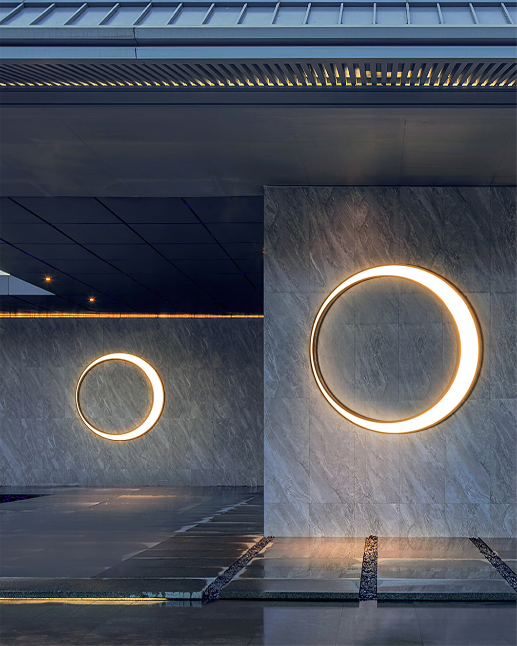 Moon Solar Outdoor Wall Lamp