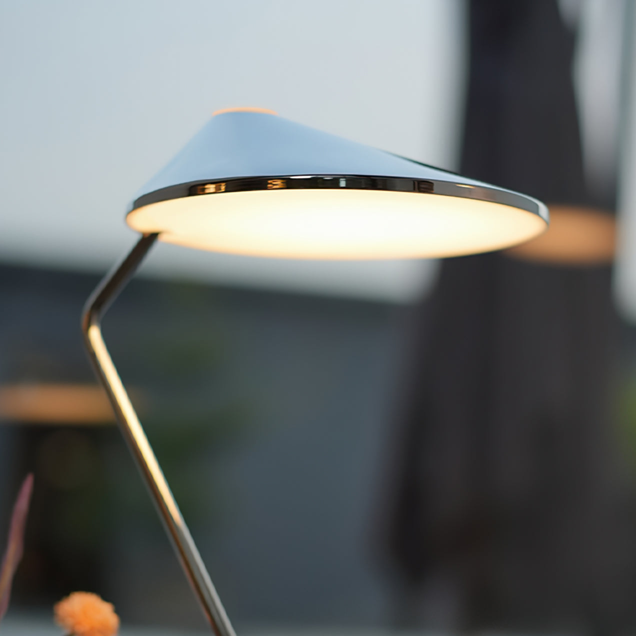 Non Table Lamp
