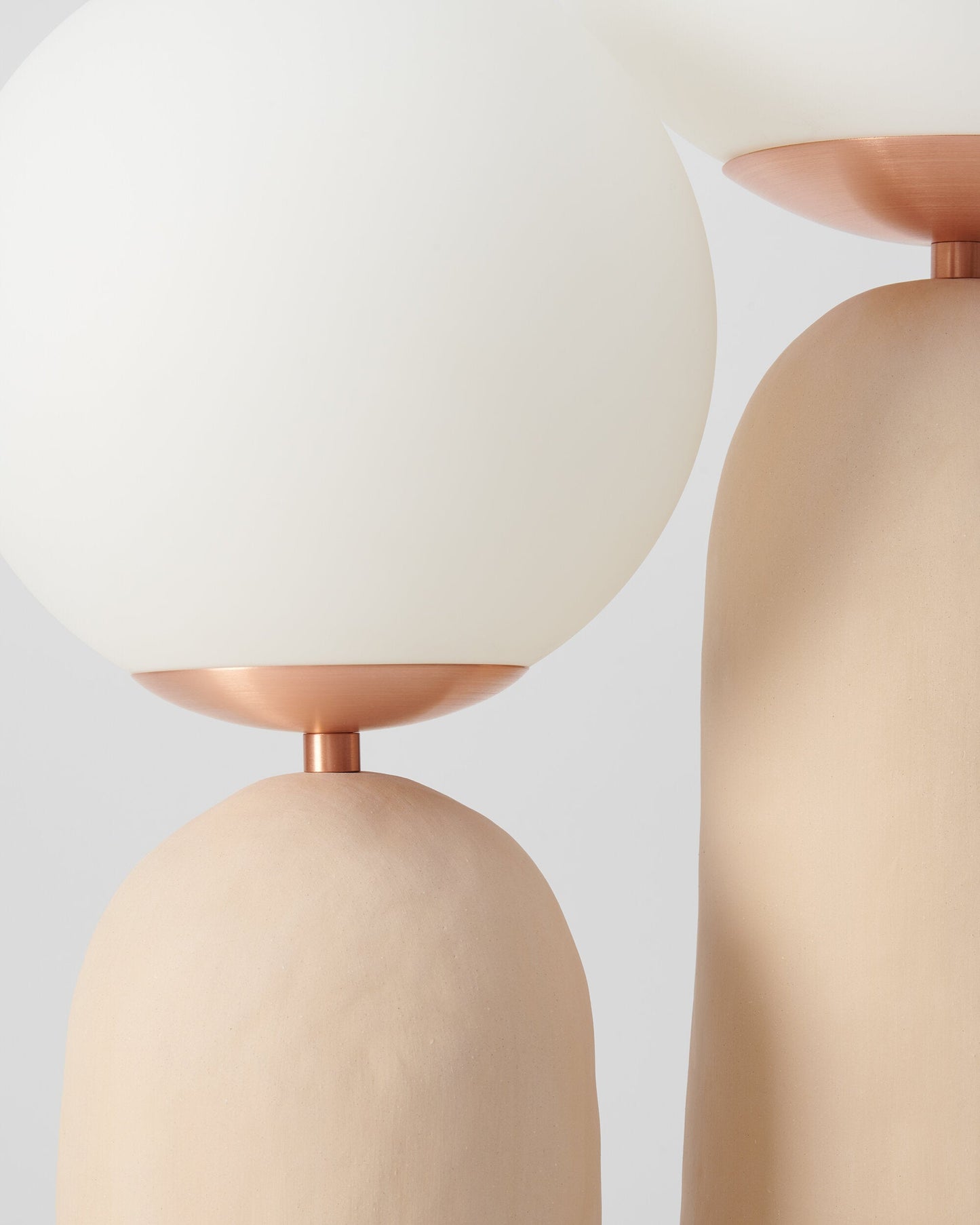 Oo Rough Table Lamp