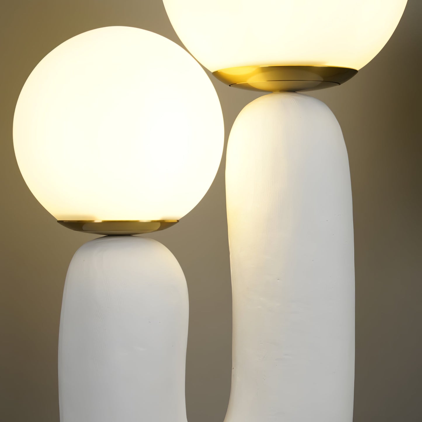Oo Rough Table Lamp