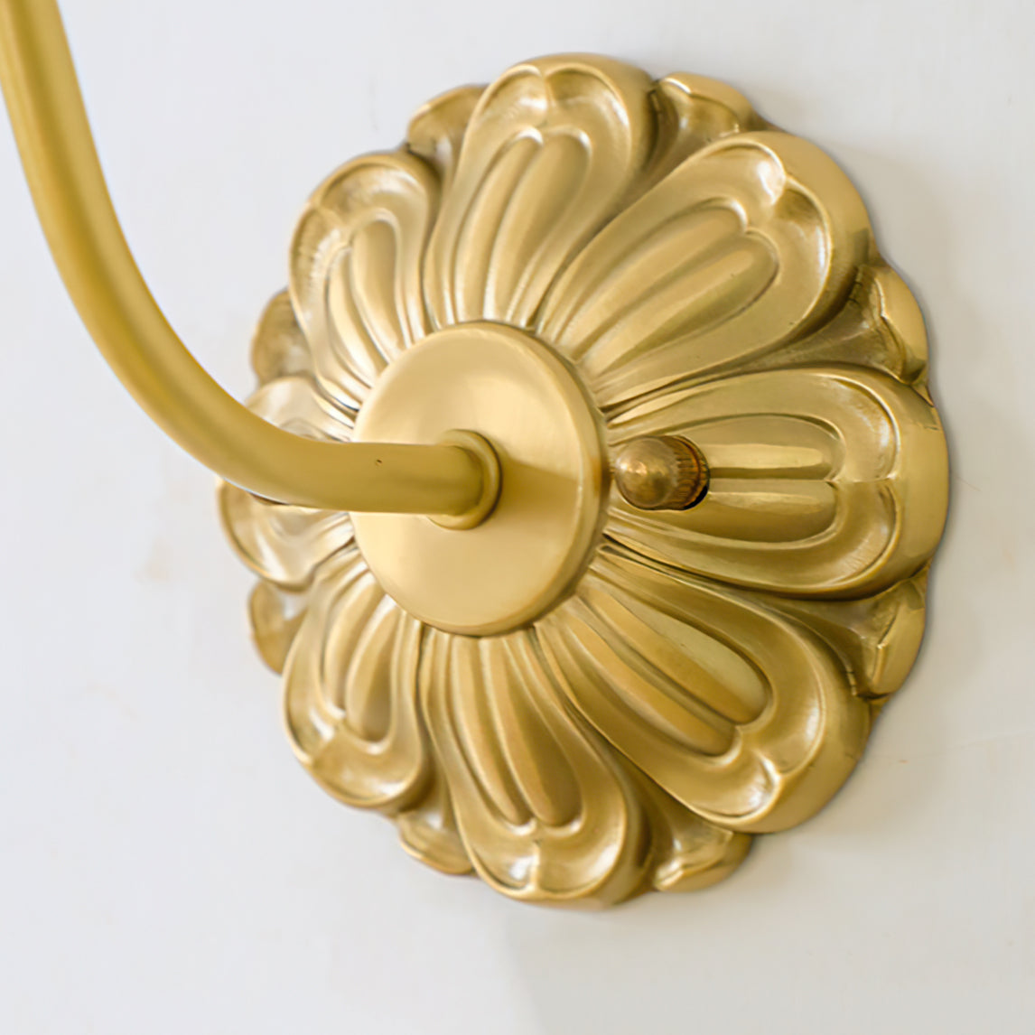 Ozera Wall Lamp