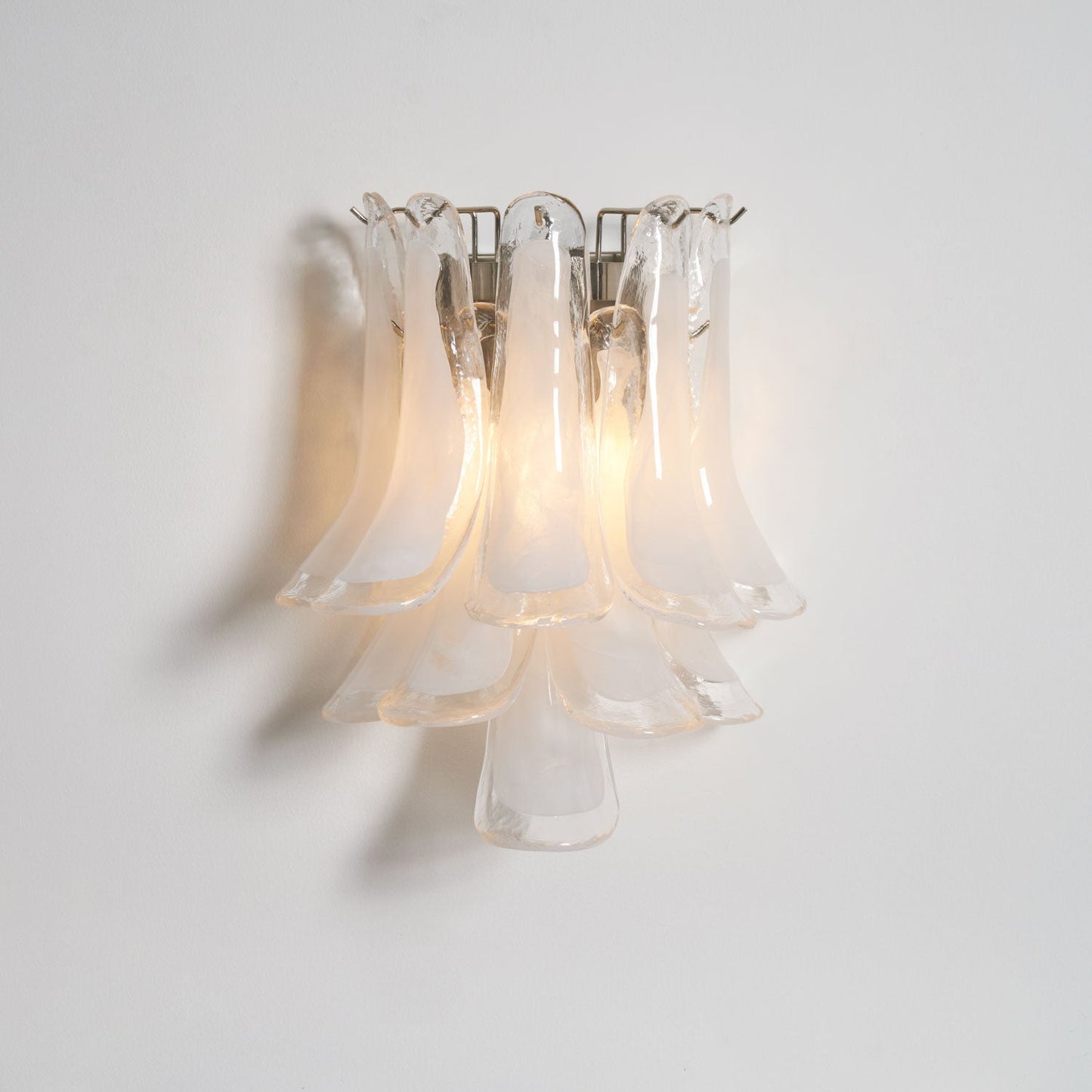 Xiravo Petral Wall Light