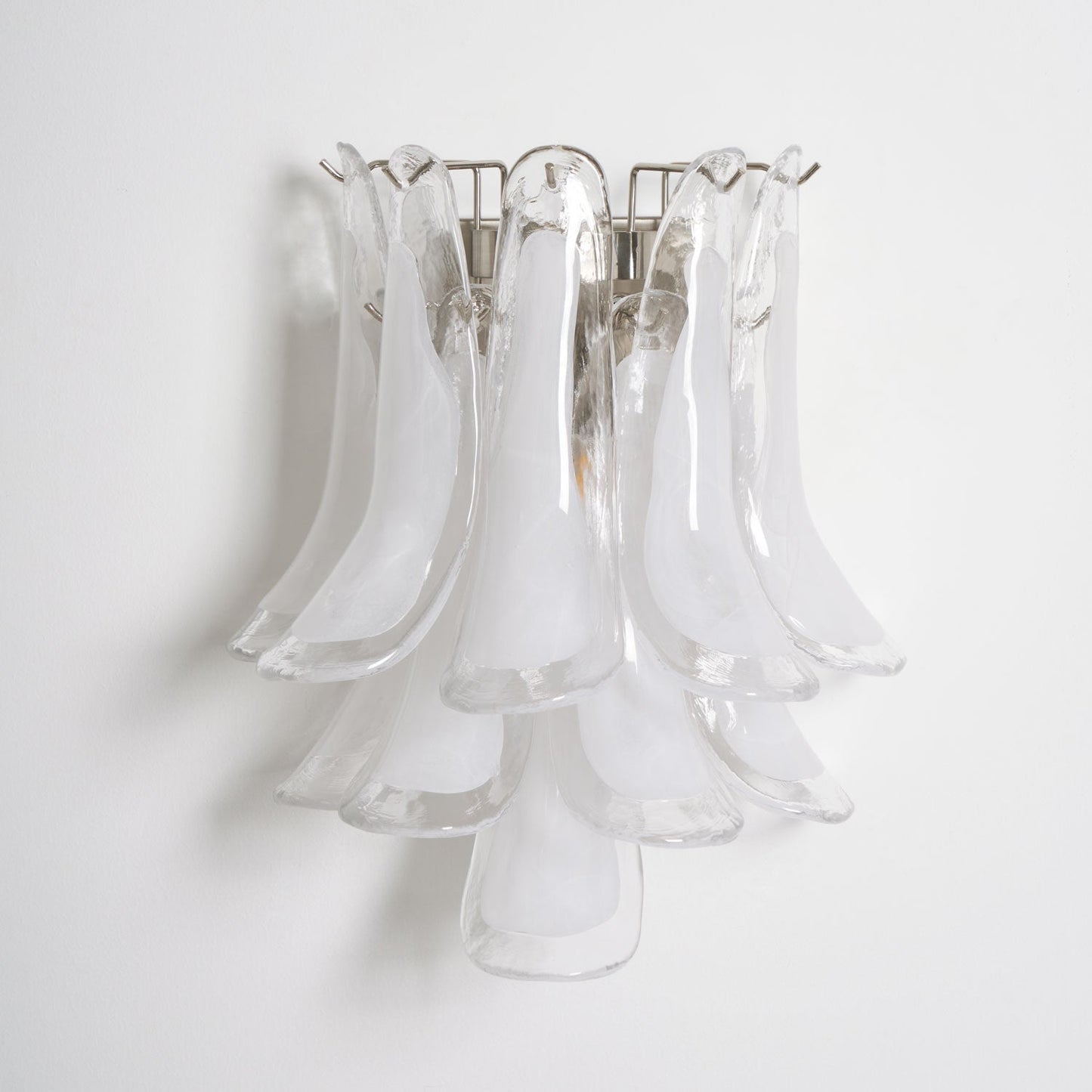 Xiravo Petral Wall Light