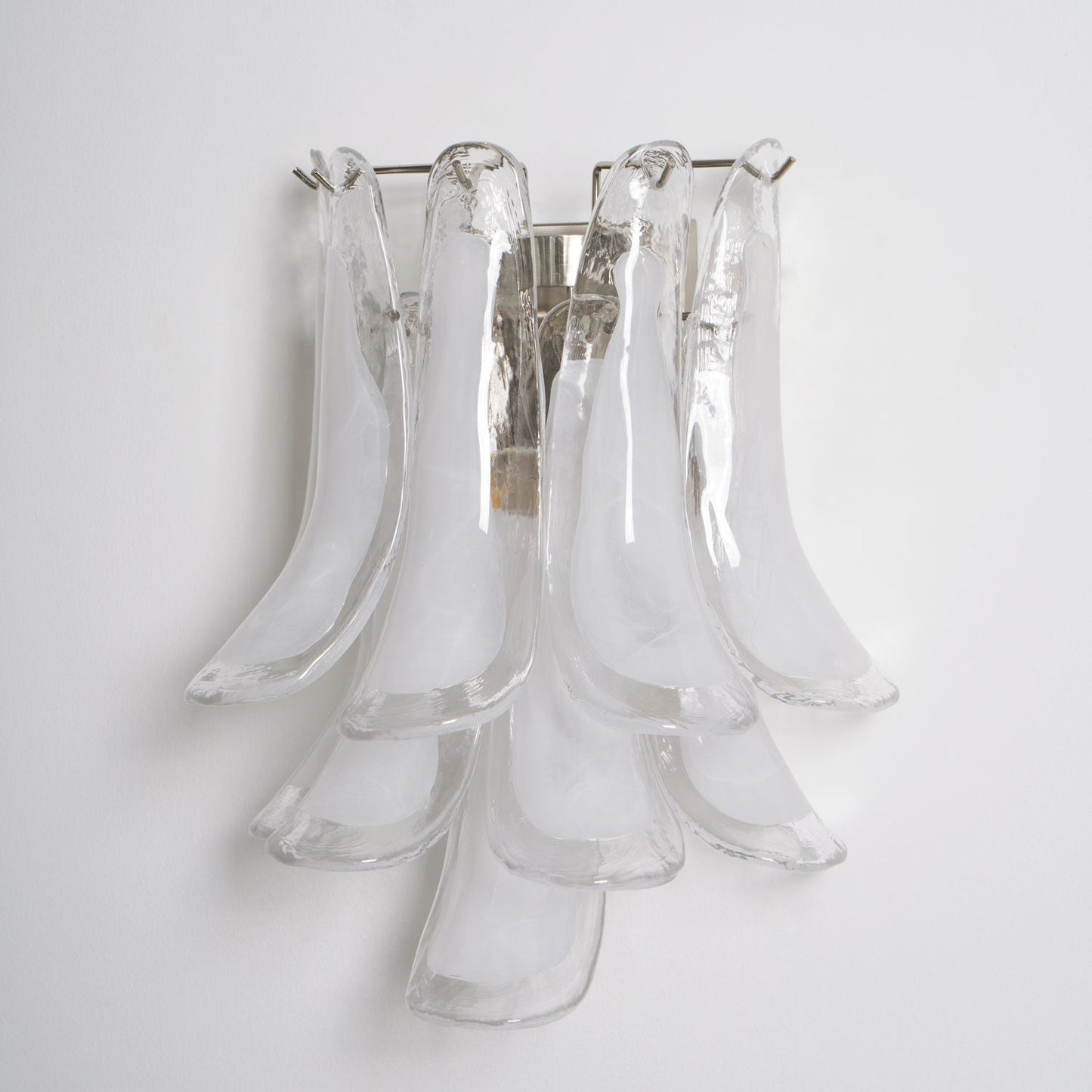 Xiravo Petral Wall Light