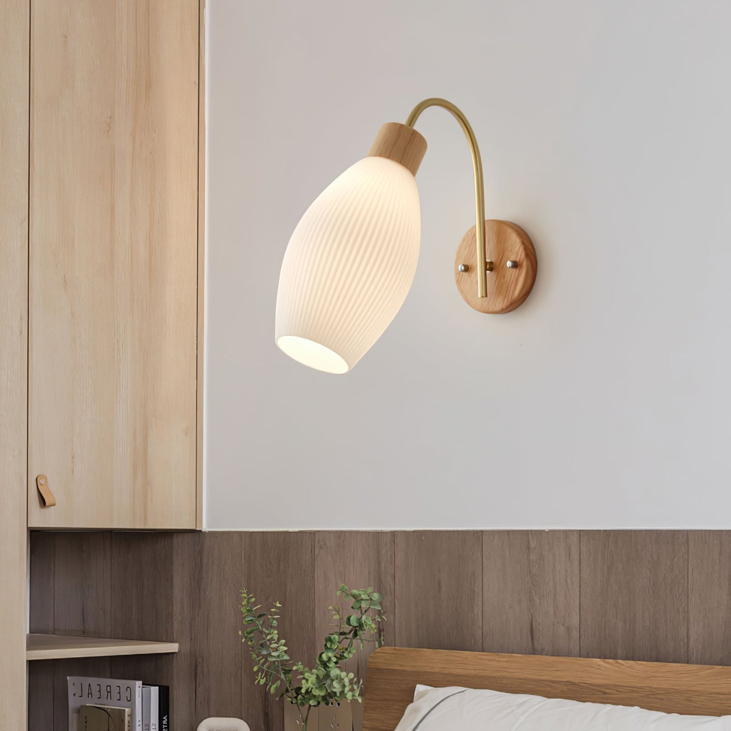 Petaluma Wall Lamp