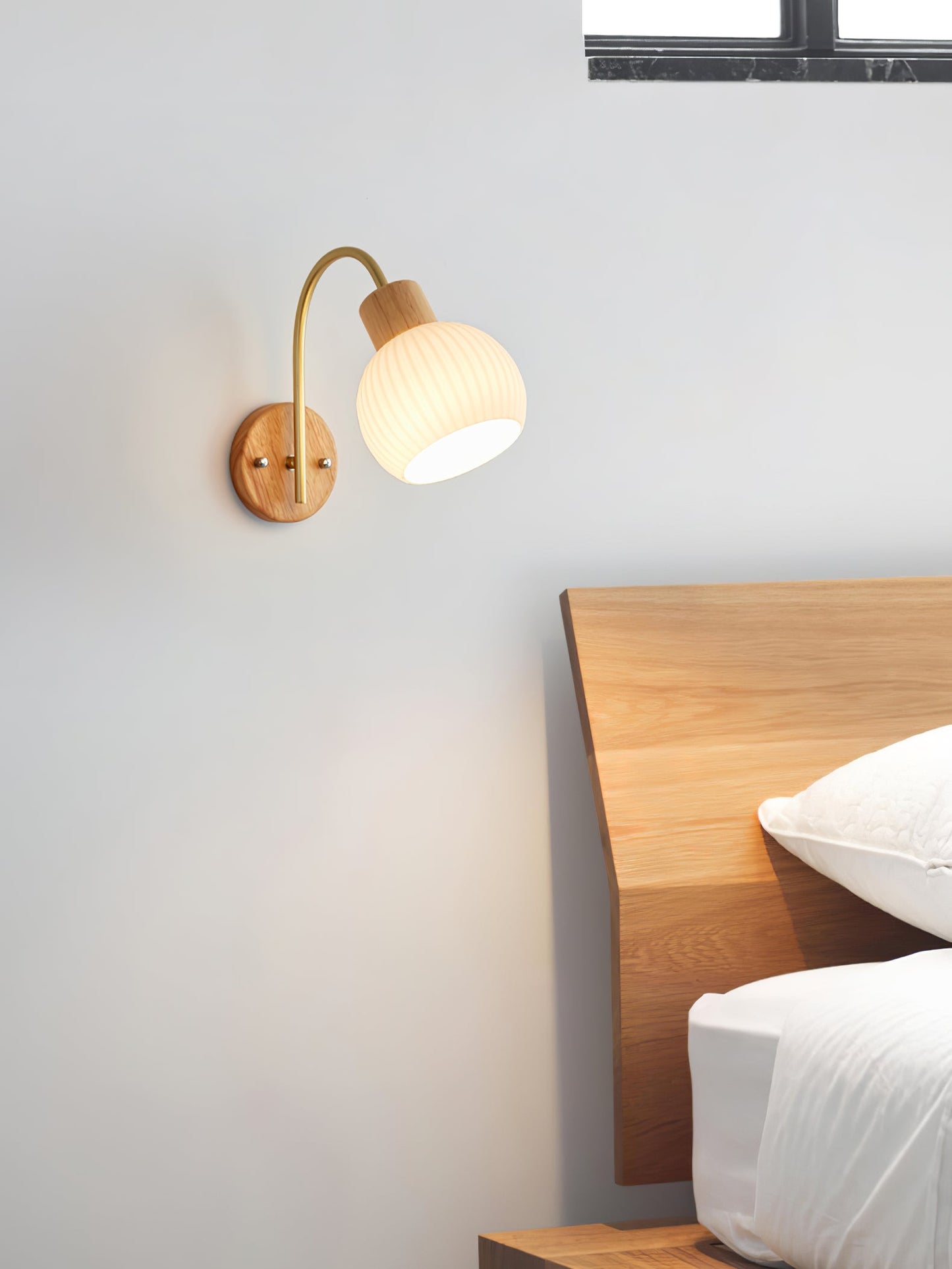 Petaluma Wall Lamp