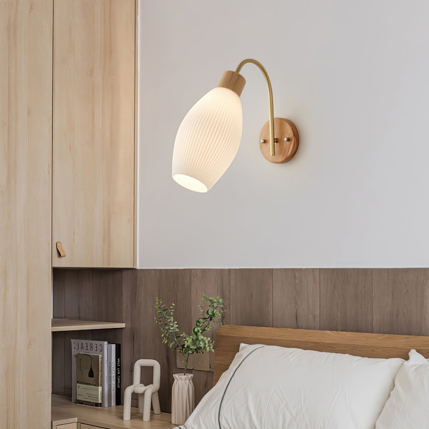 Petaluma Wall Lamp