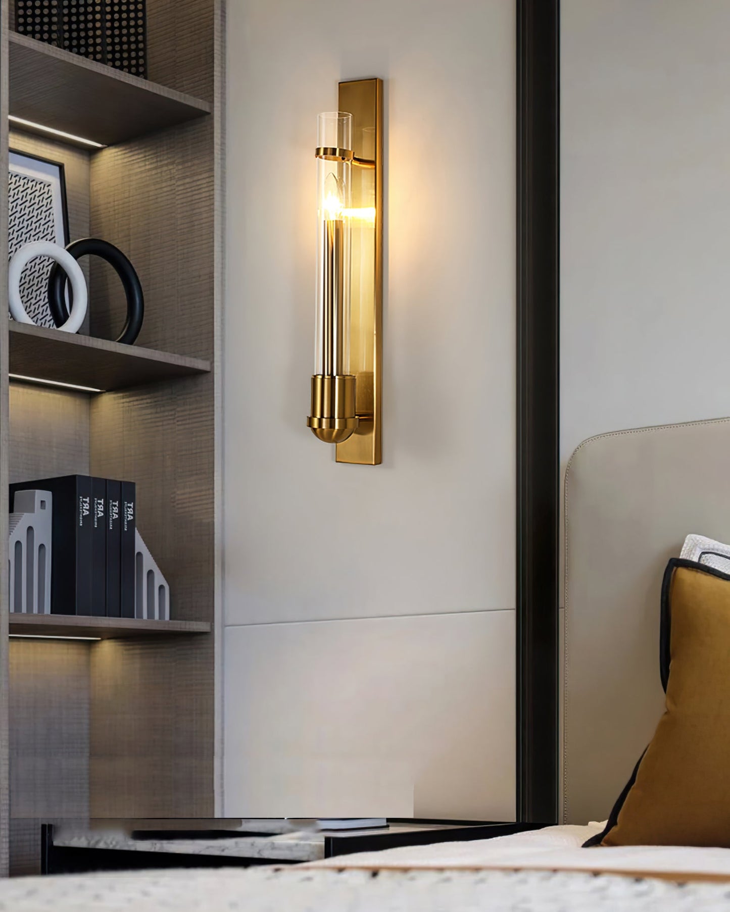 Pike Wall Lamp