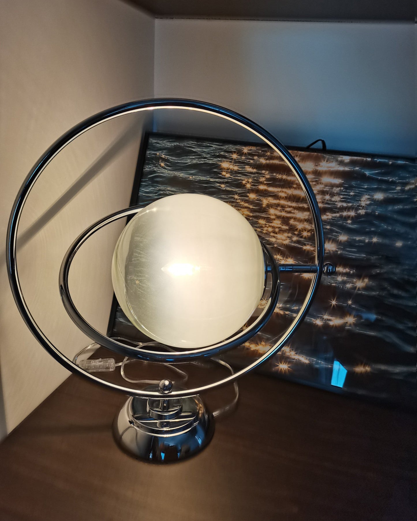 Planet Table Lamp