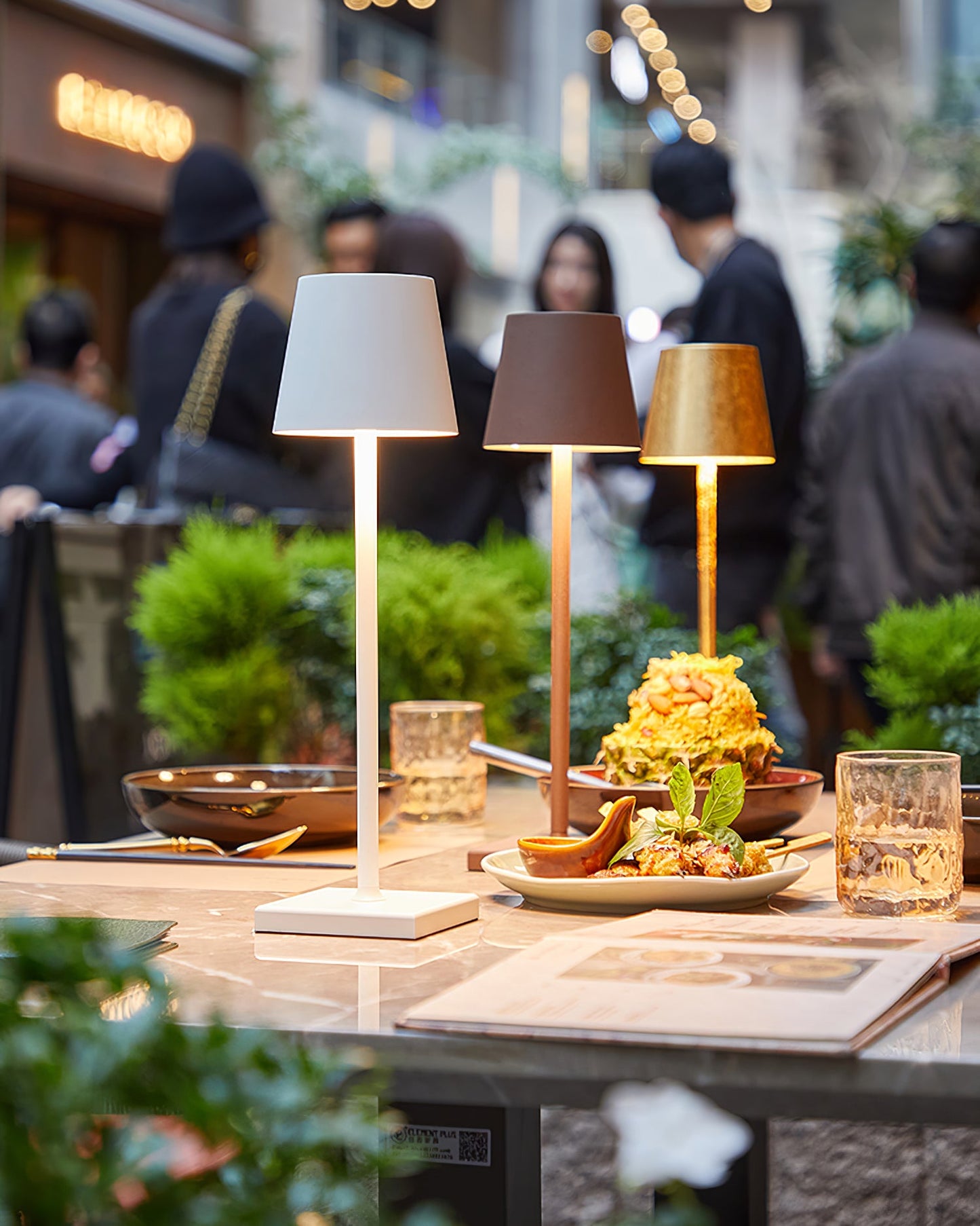 Doku Built-in Battery Table Lamp