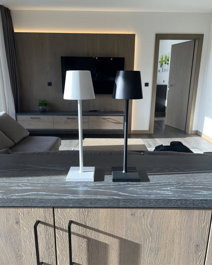 Doku Built-in Battery Table Lamp