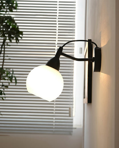 Reese Wall Lamp
