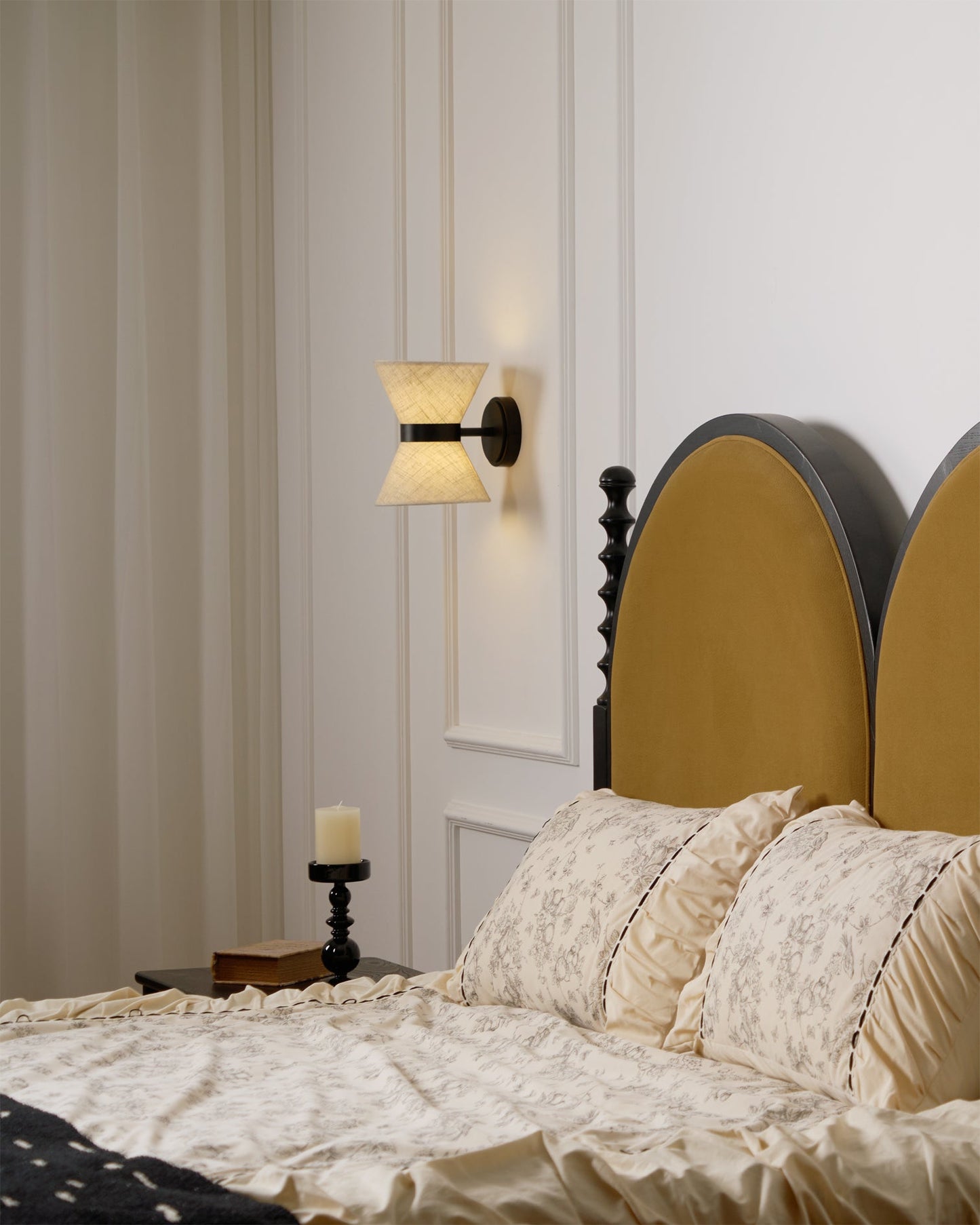 Renwick Wall Light