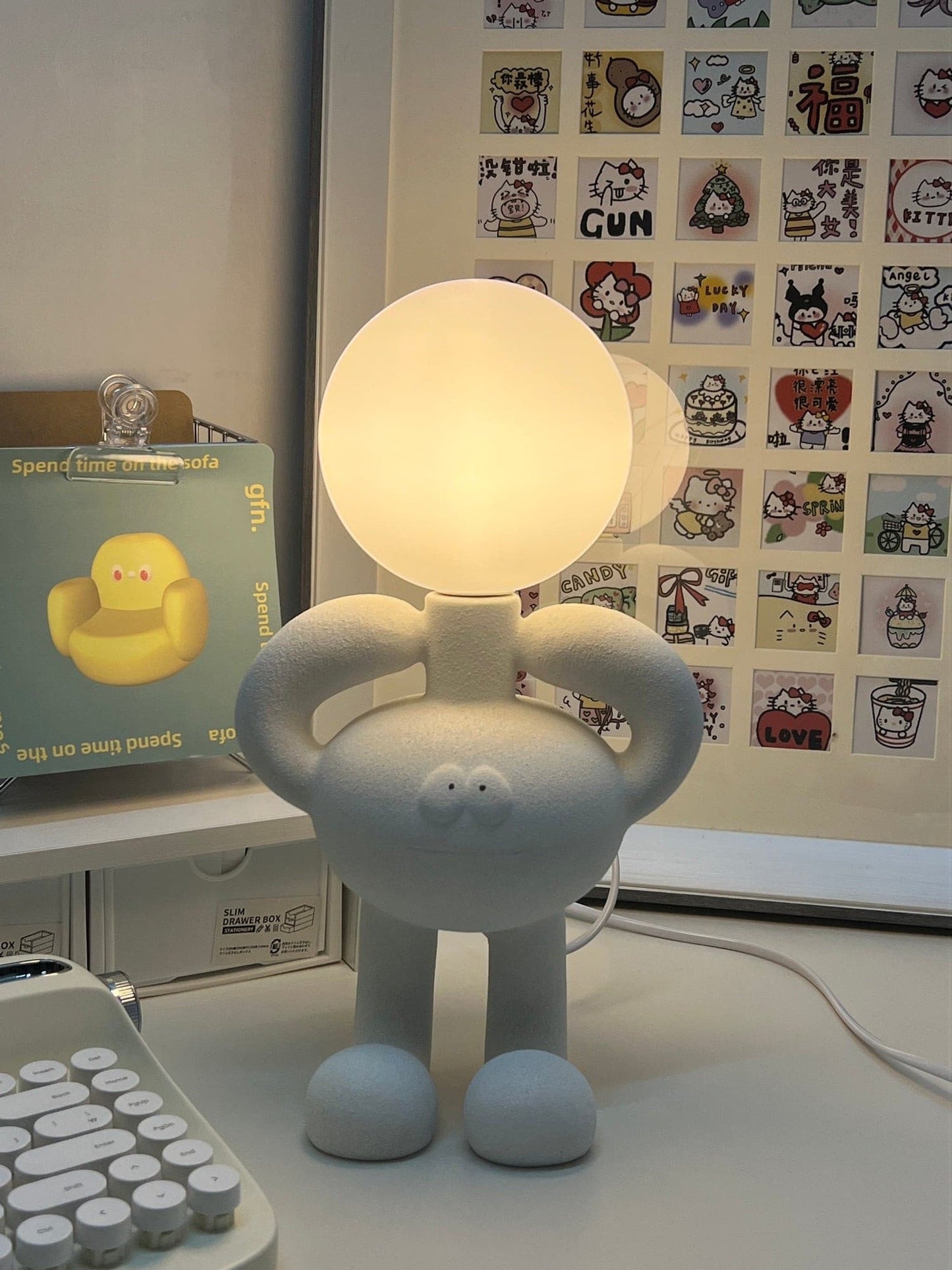 Resin Robot Table Lamp