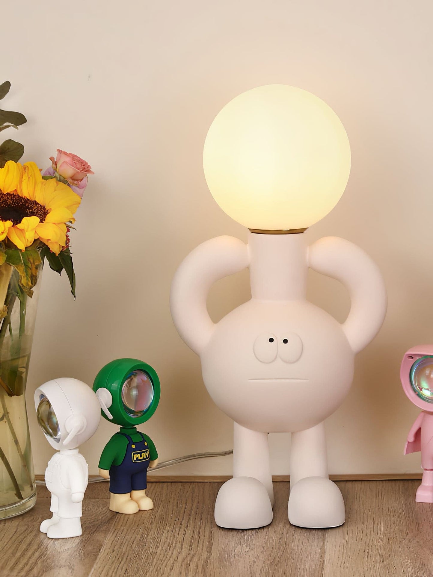 Resin Robot Table Lamp