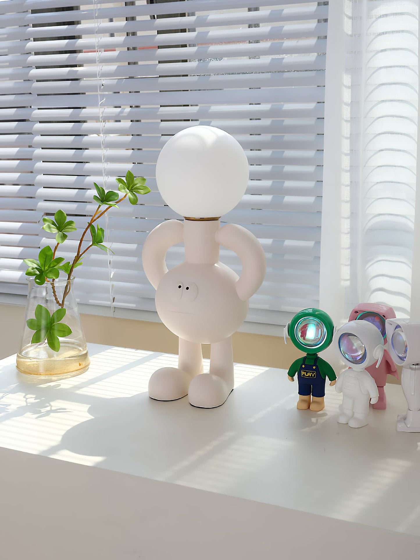 Resin Robot Table Lamp