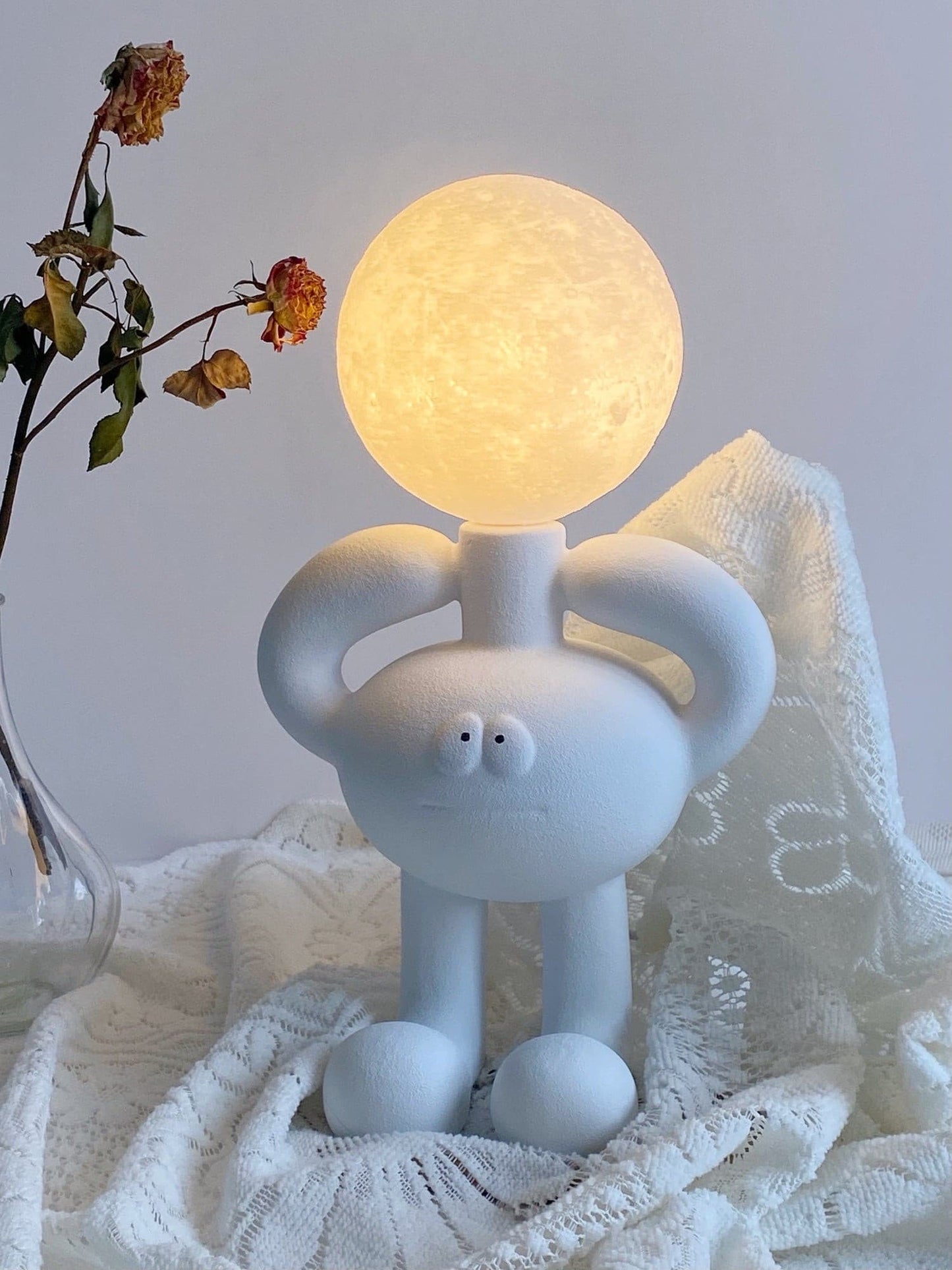 Resin Robot Table Lamp