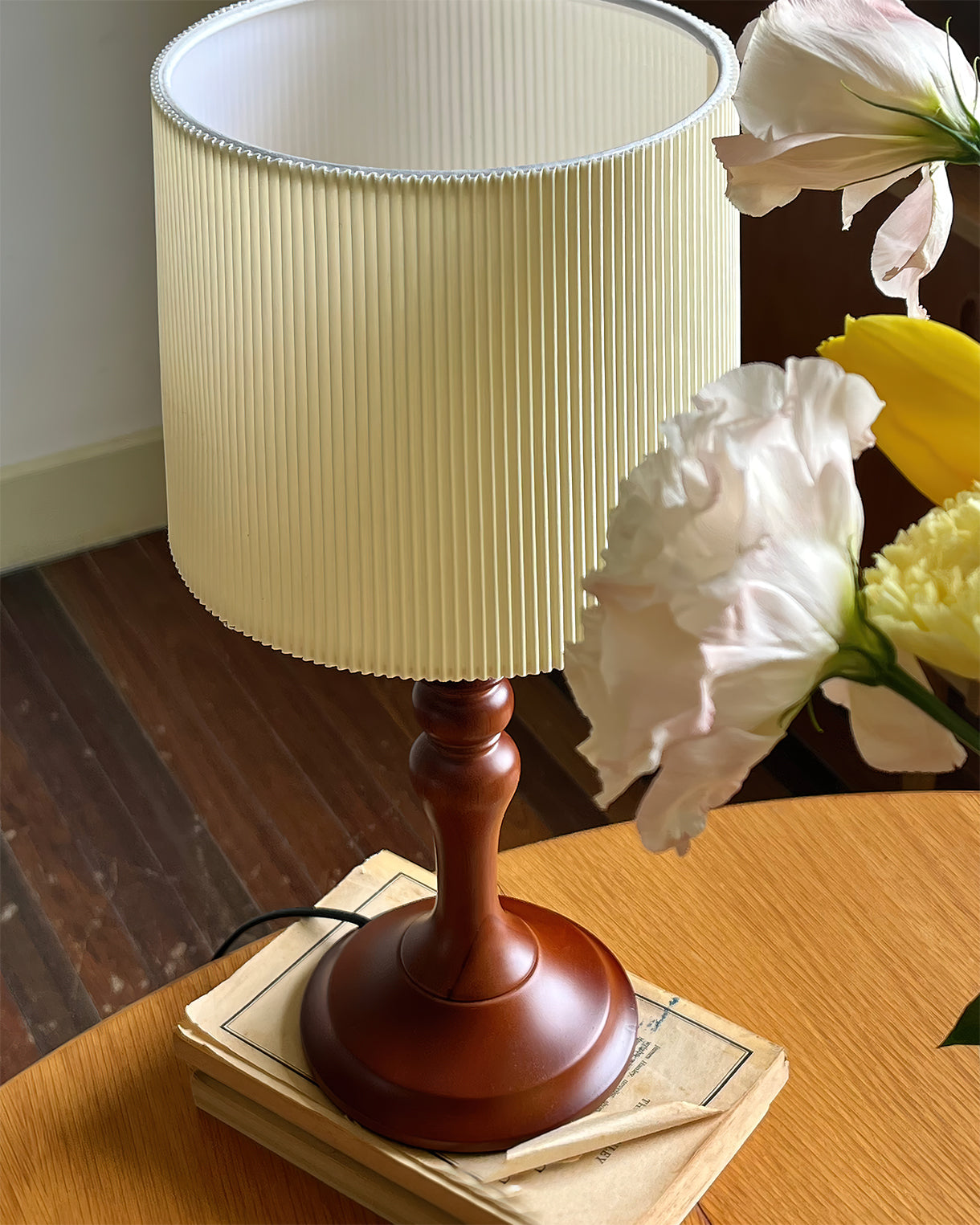 Romeo Table Lamp