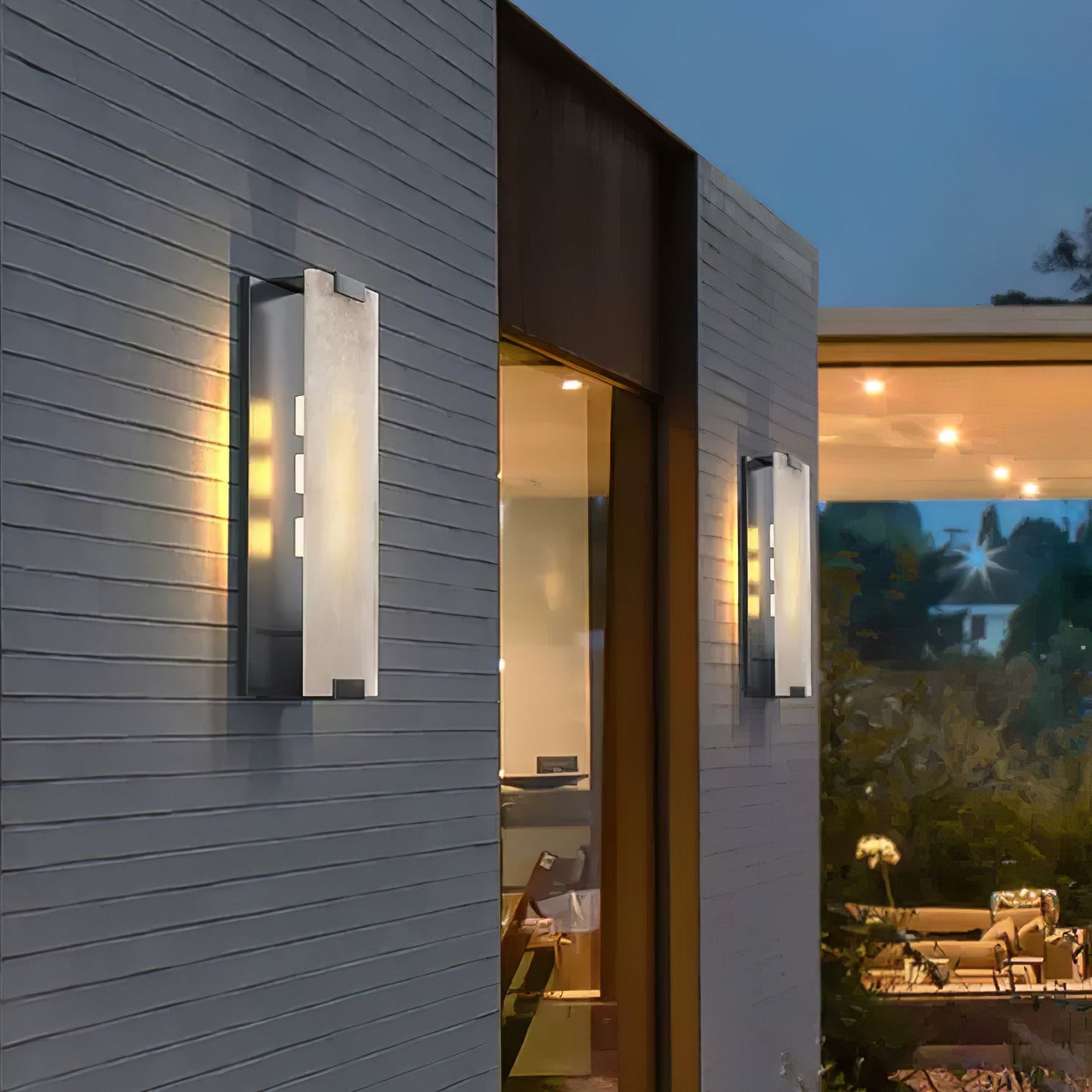 Roux Alabaster Wall Lamp