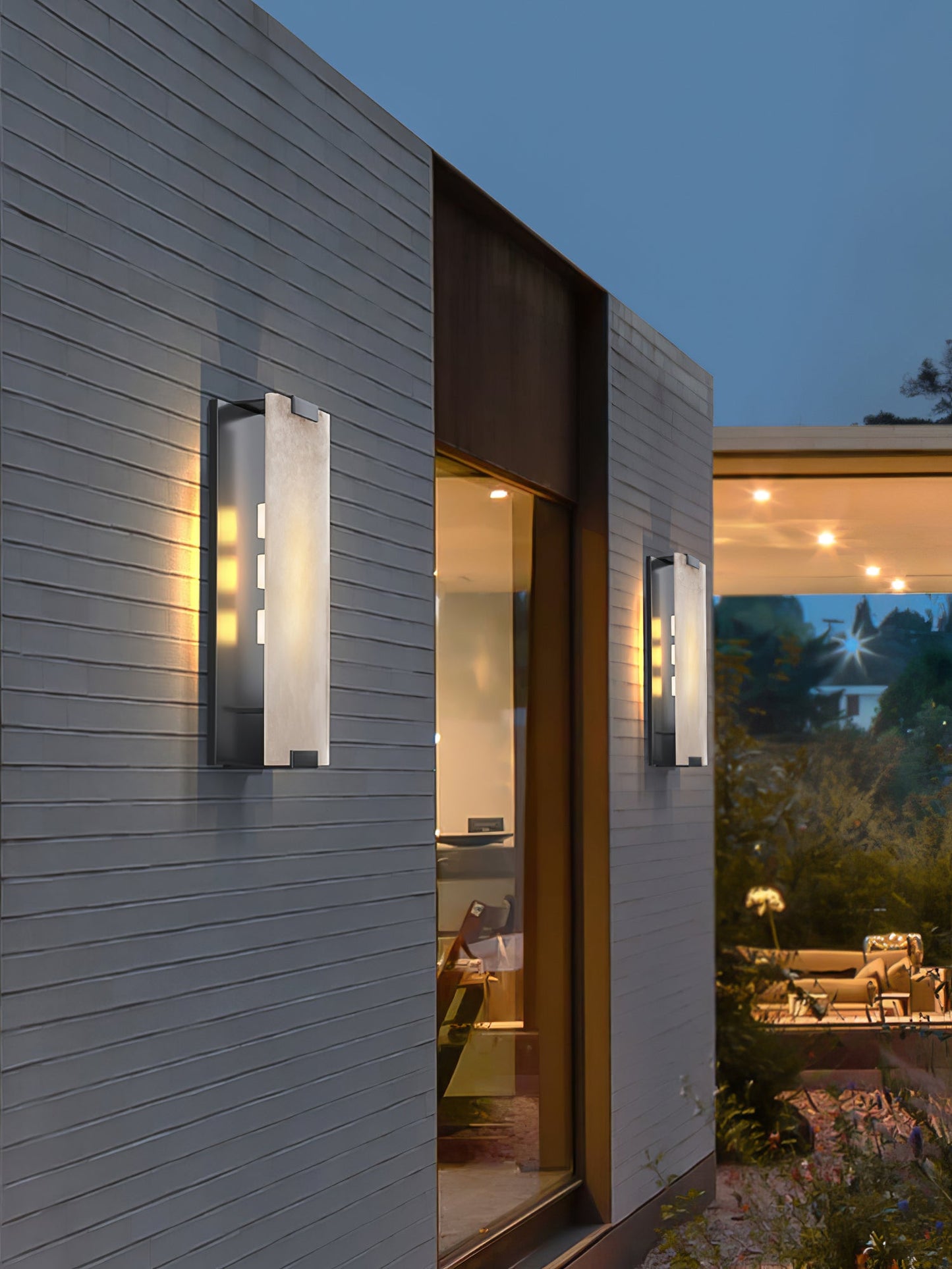 Roux Alabaster Wall Lamp