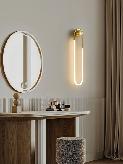 Rudi Loop Wall Lamp