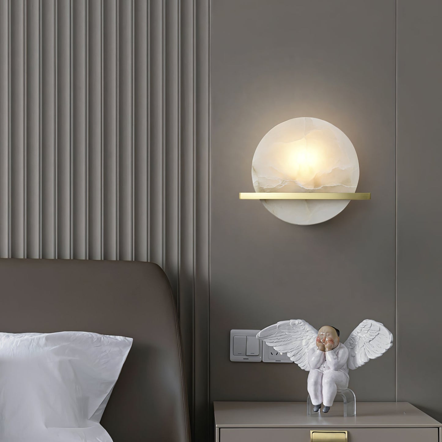 Savion Alabaster Wall Lamp