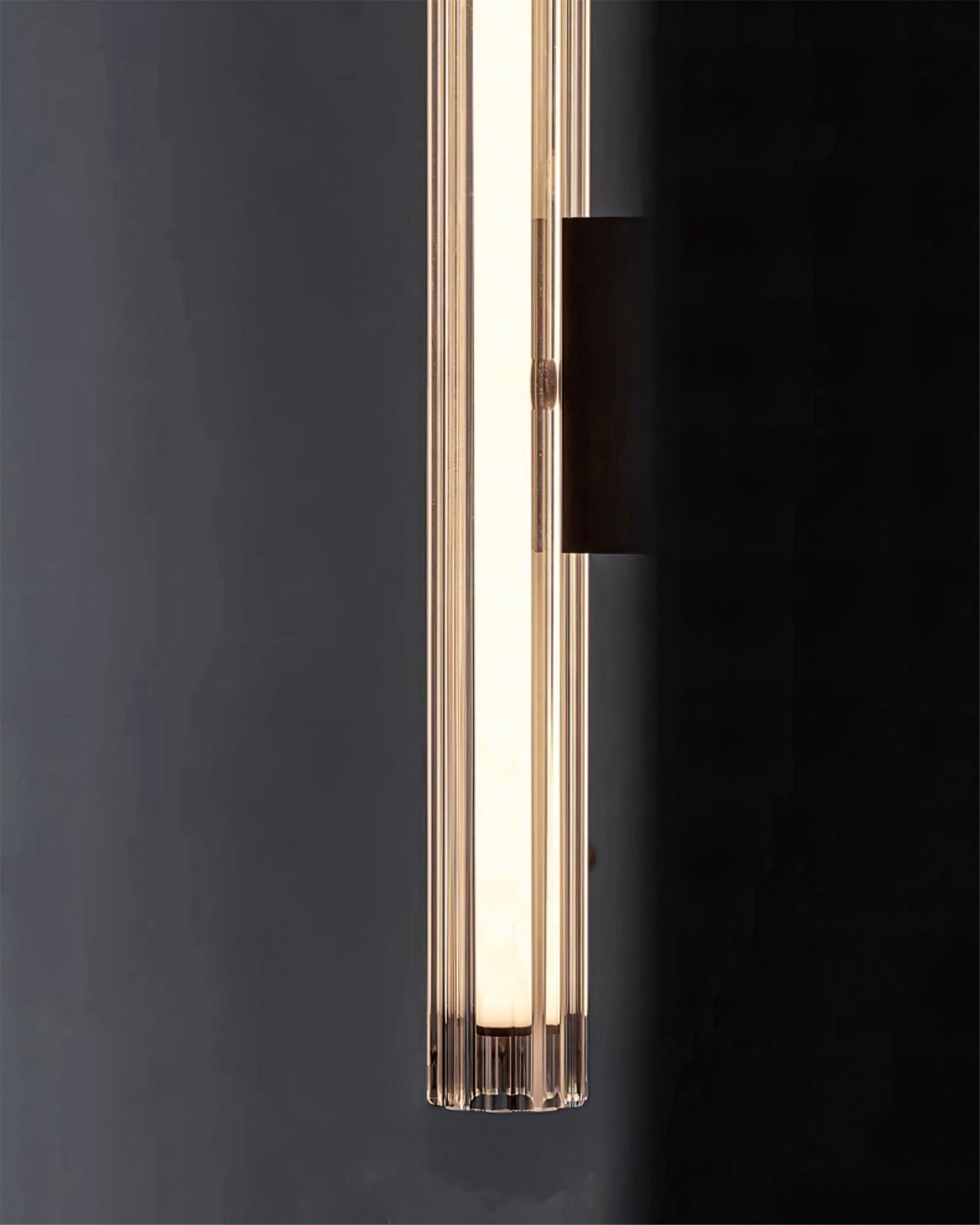 Saxon Wall Lamp