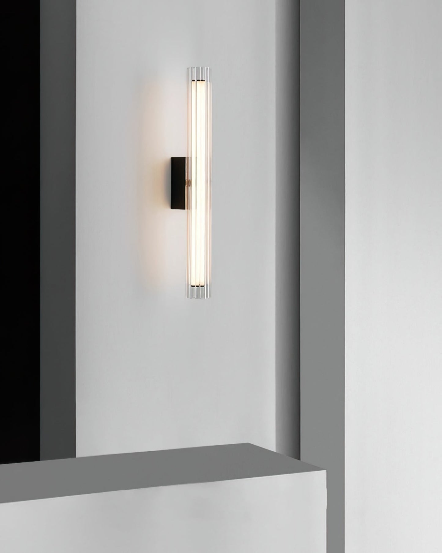 Saxon Wall Lamp