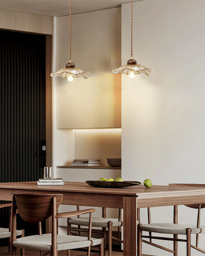 Scalloped Floral Pendant Lamp