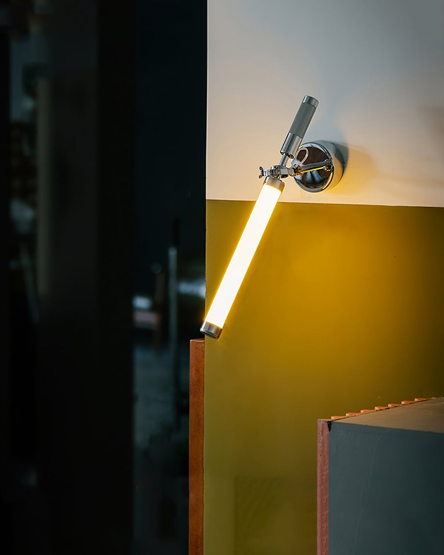 Skylark Wall Lamp