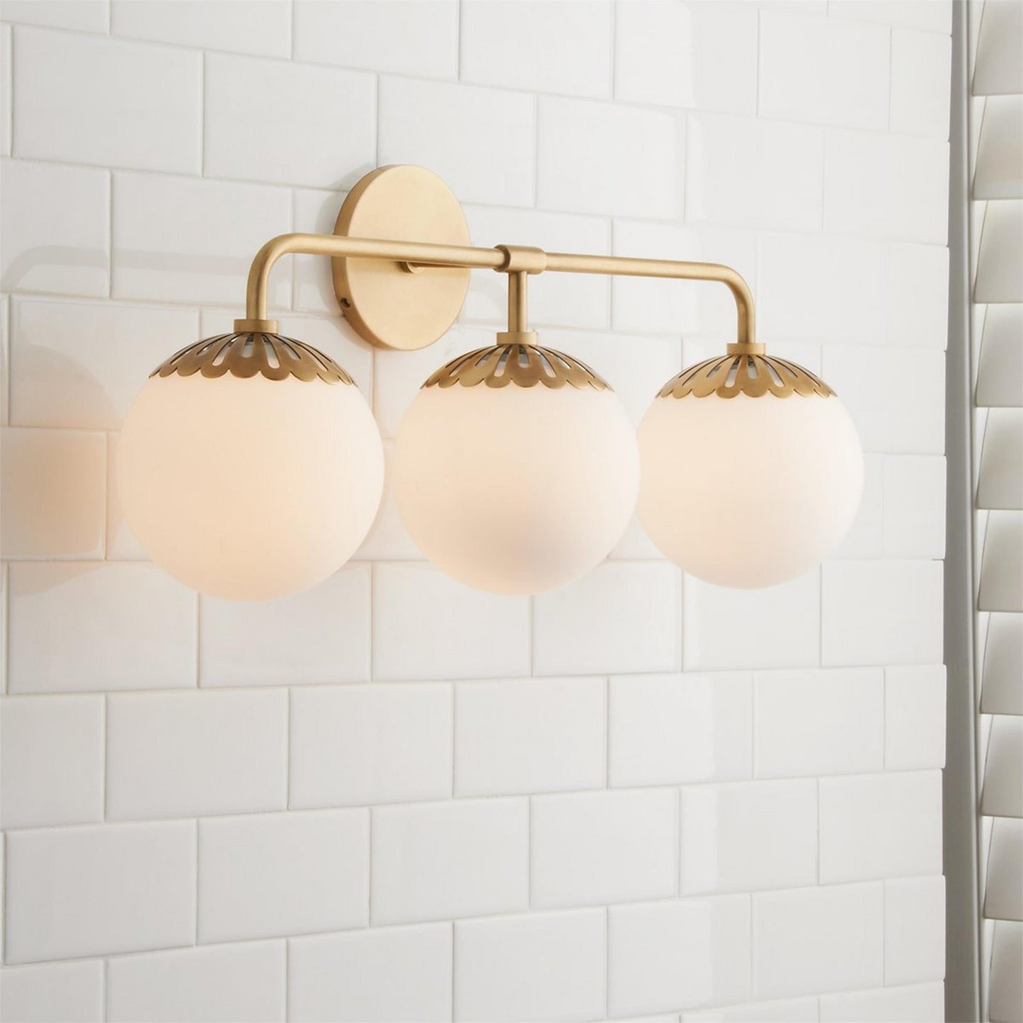 Stella Wall Light
