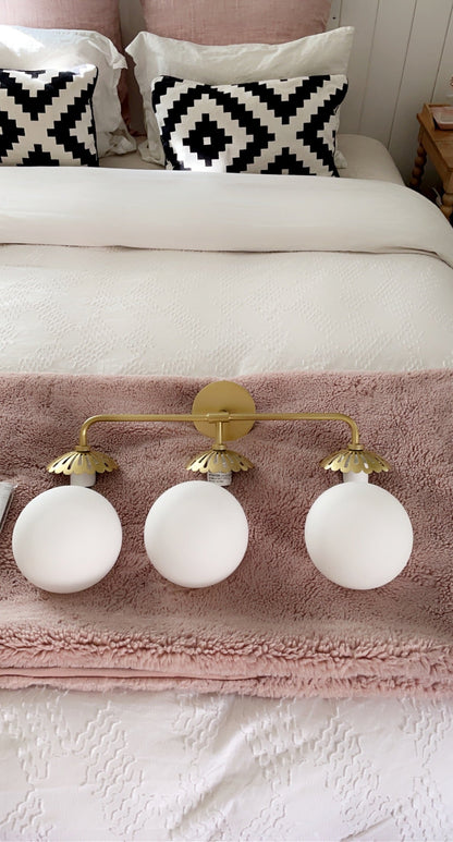 Stella Wall Light