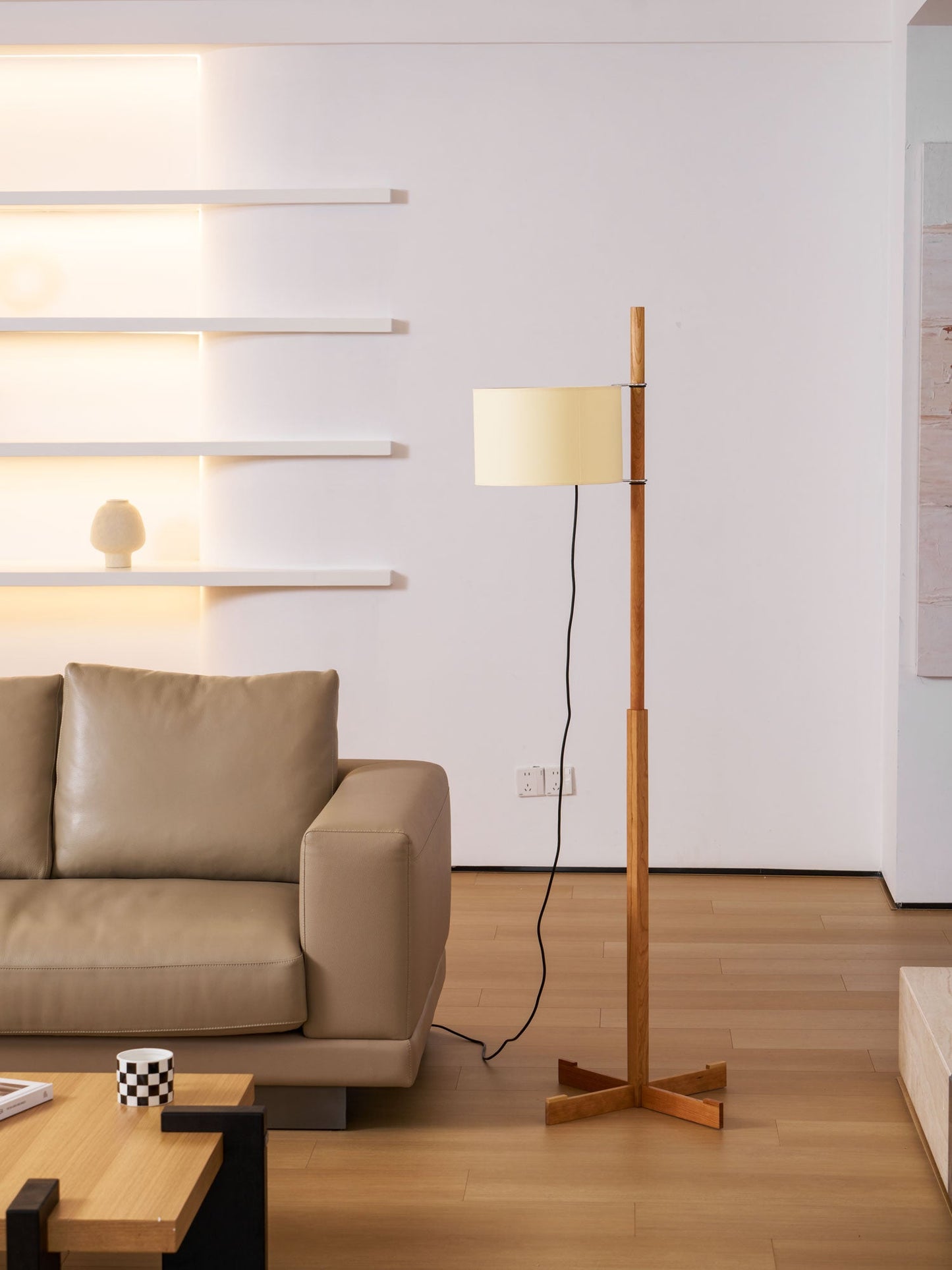 Wood Tmm Floor Lamp