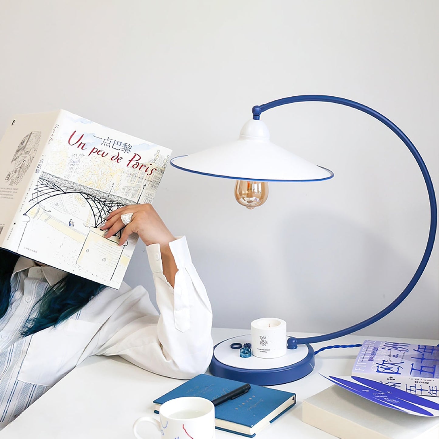 Swan Blue Table Lamp