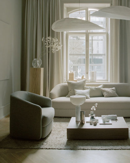 Tense Pendant Light
