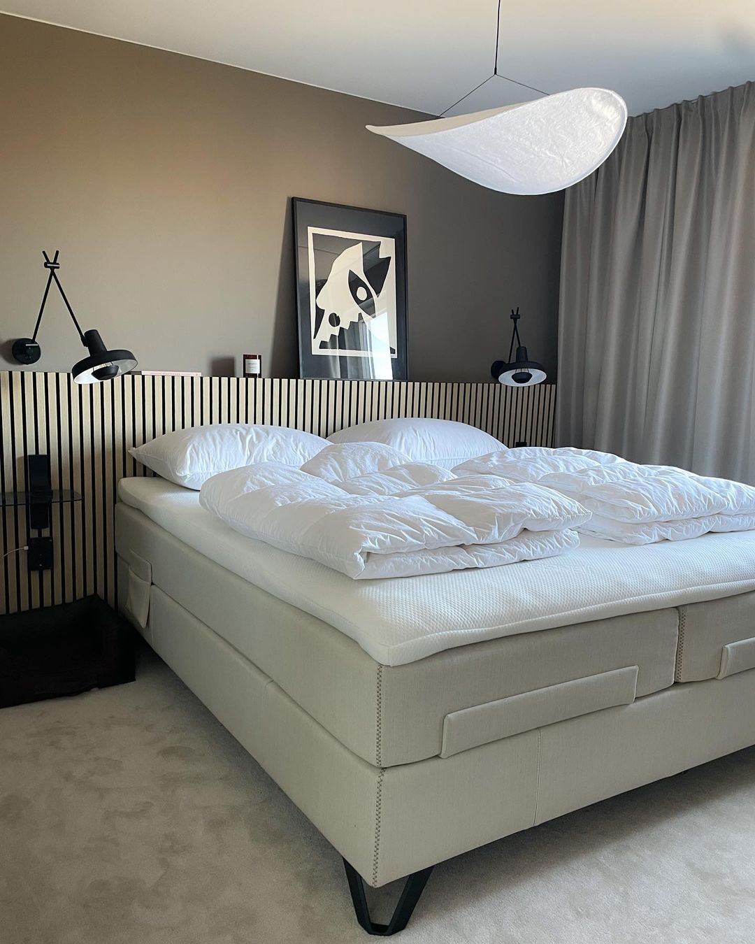 Tense Pendant Light