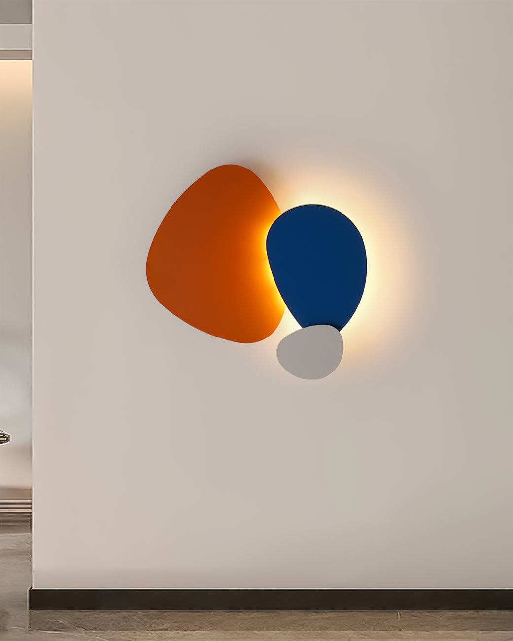 Tria Wall Lamp