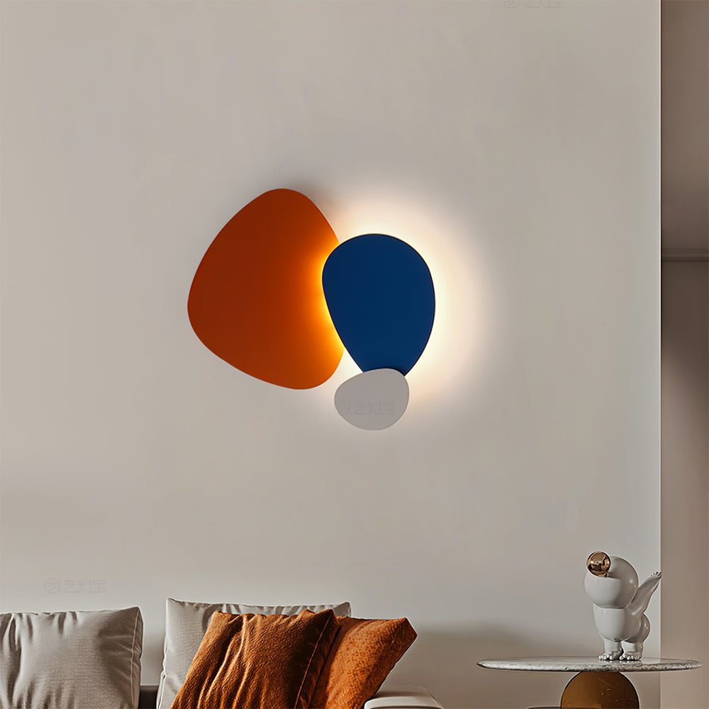 Tria Wall Lamp