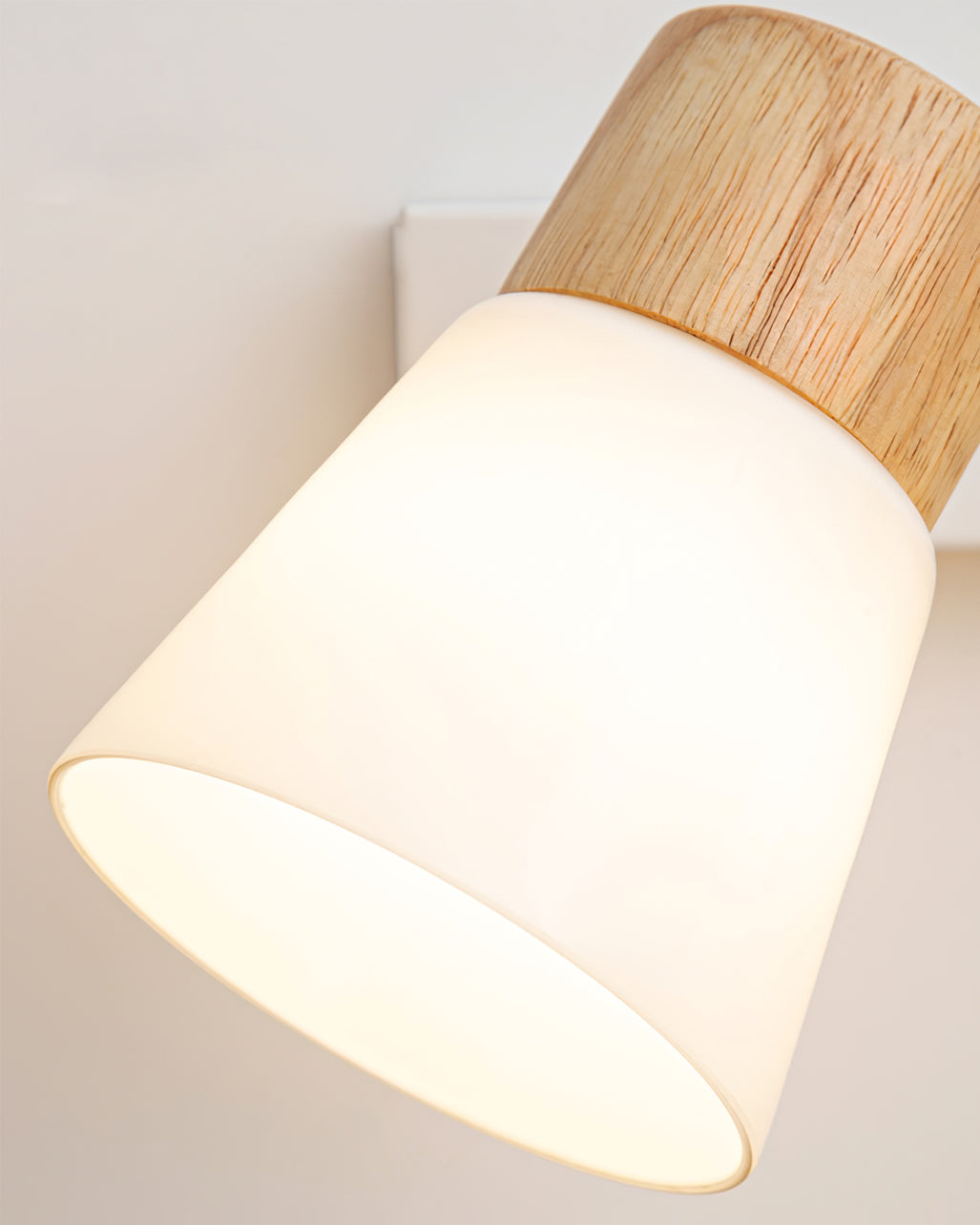Valku Wall Lamp