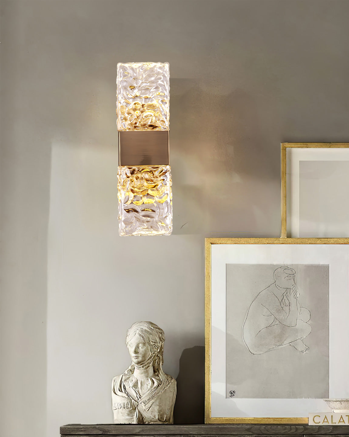 Vega Wall Lamp