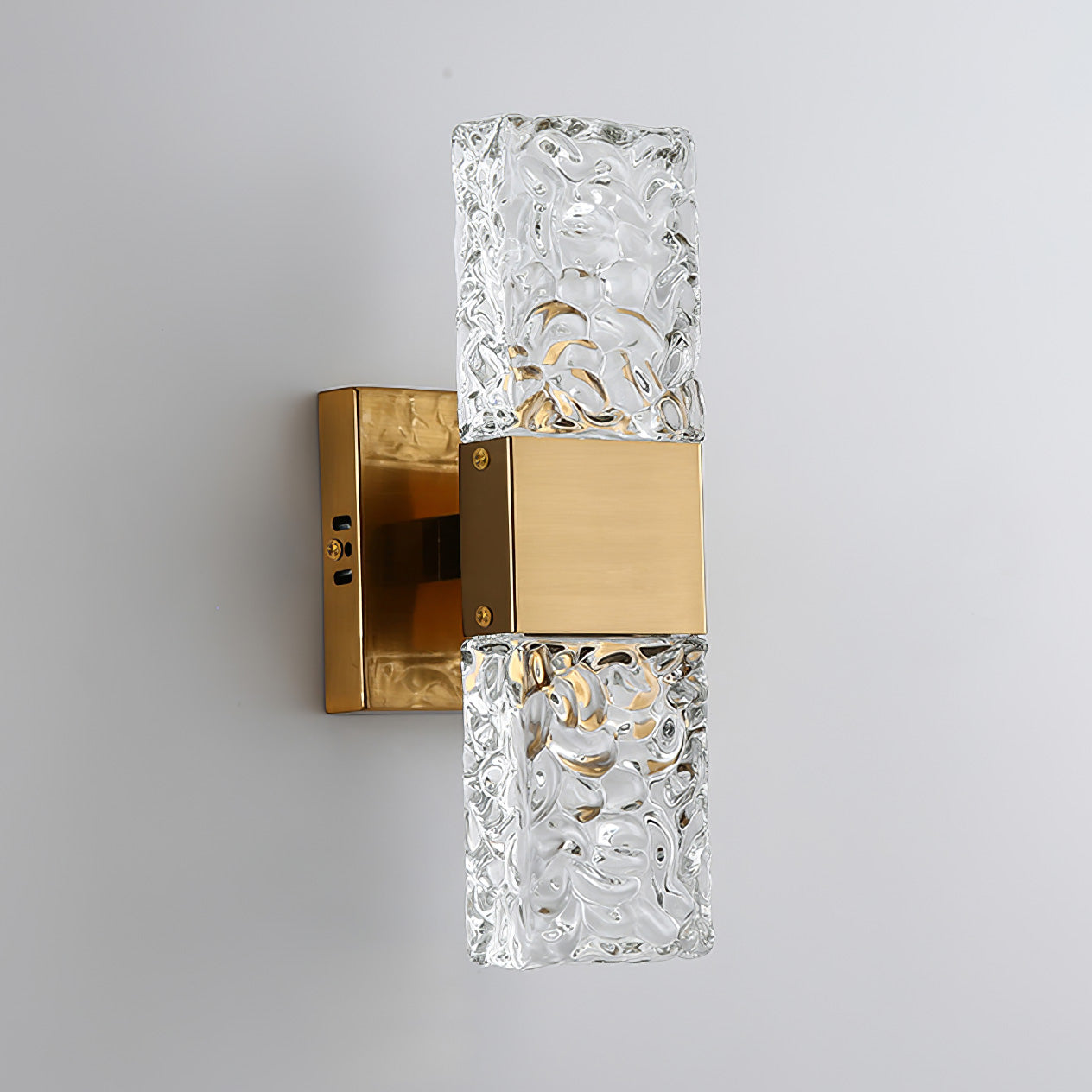 Vega Wall Lamp