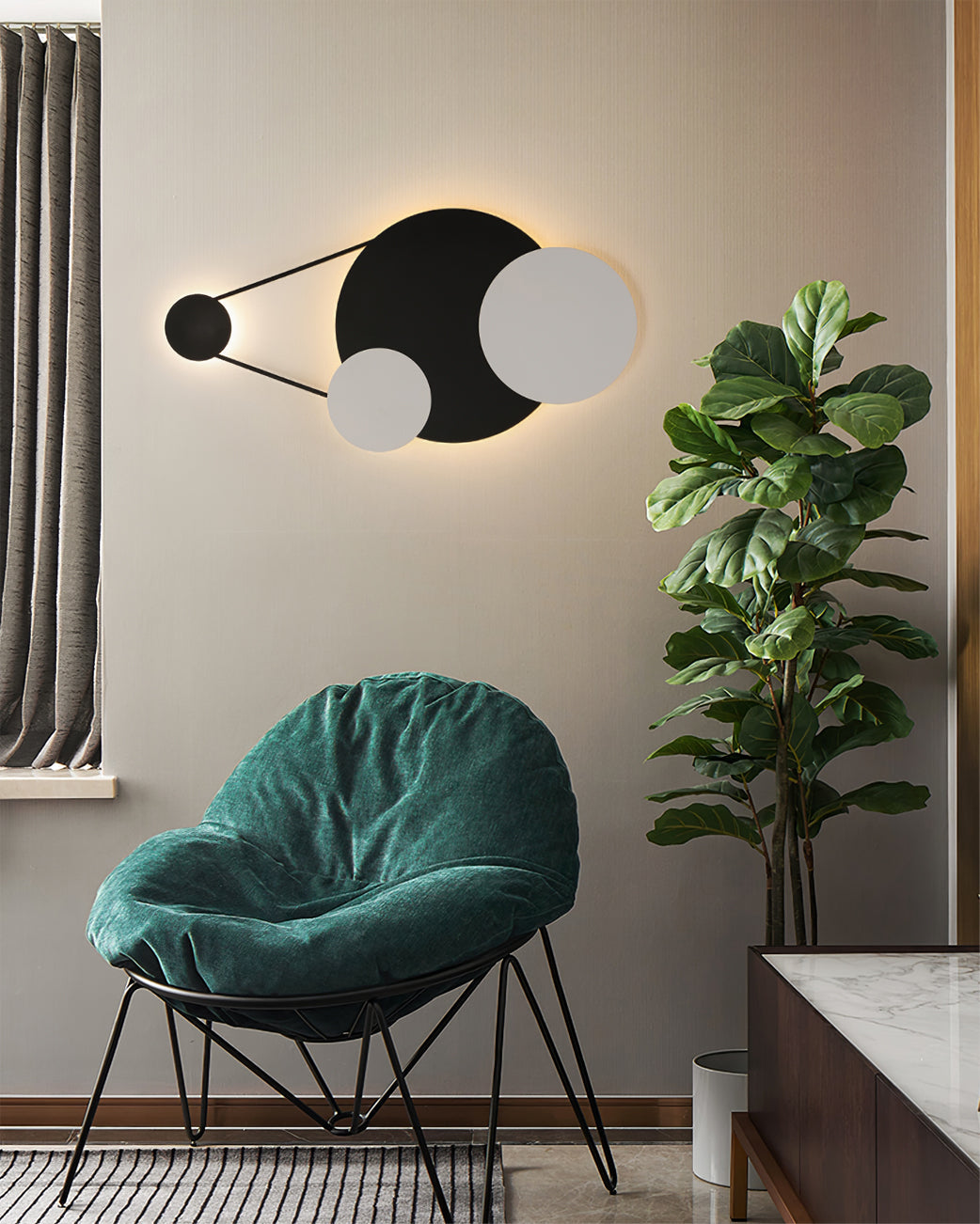 Vertical Trio Wall Lamp