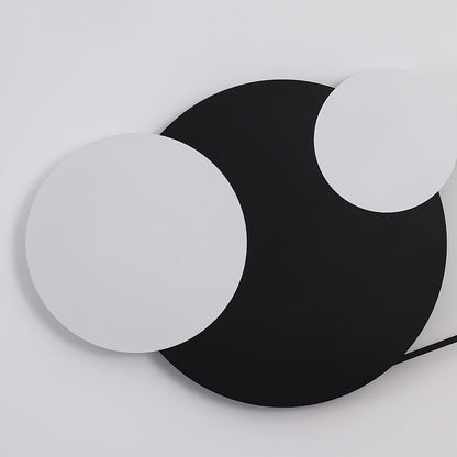 Vertical Trio Wall Lamp